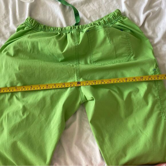 Scrub green size medium - Picture 6 of 9